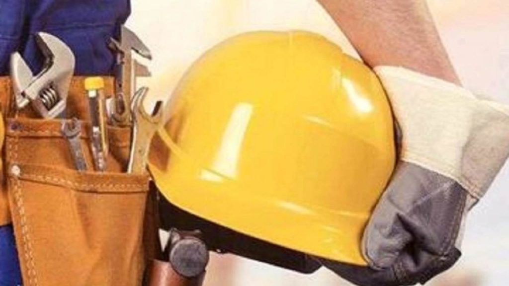 Infortuni sul lavoro: grave operaio colpito da una tubatura
