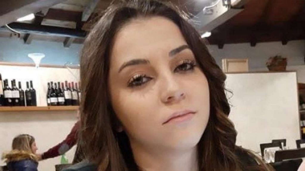 Simona, morta a soli 20 anni, sbranata da 12 cani: in manette il padrone