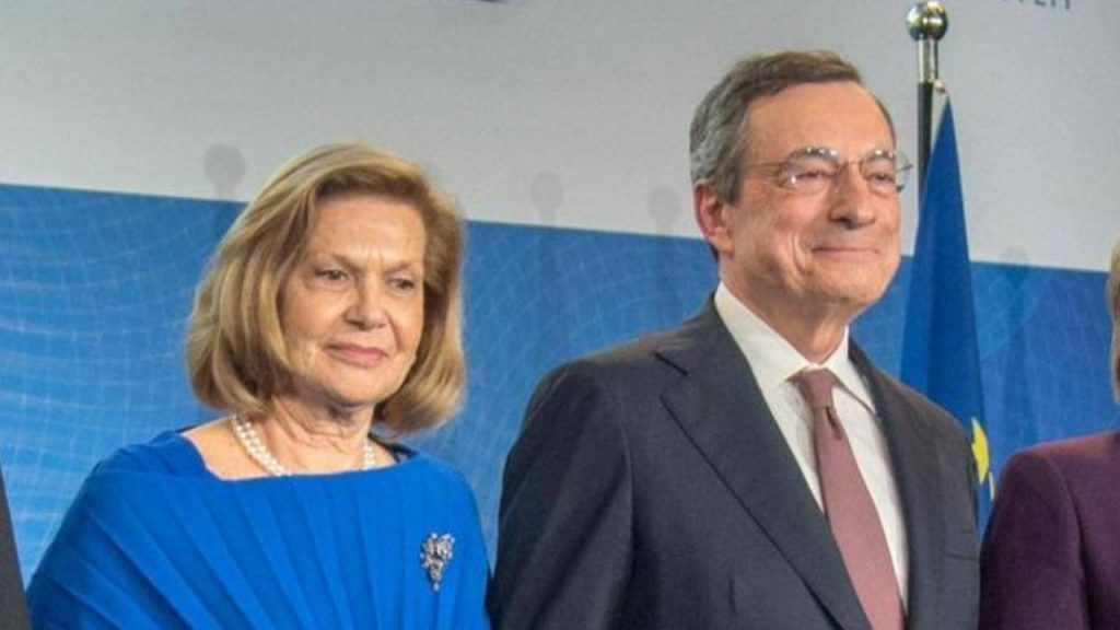 Draghi alla moglie Serena: “Devo tanto a lei, la mia vita è una storia bella” [VIDEO]