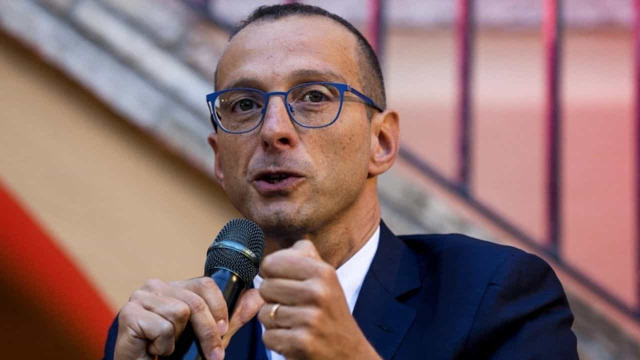 Insulta il sindaco di Pesaro Matteo Ricci sui social, multato - meteoweek 20220524