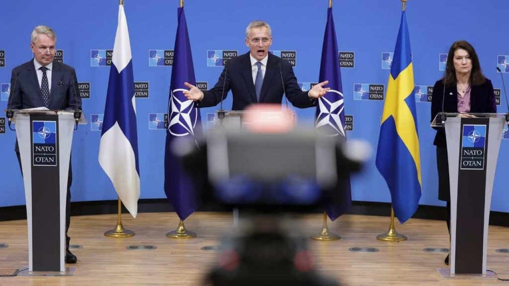 La strategia degli Stati Uniti e l'adesione alla NATO Finlandia e