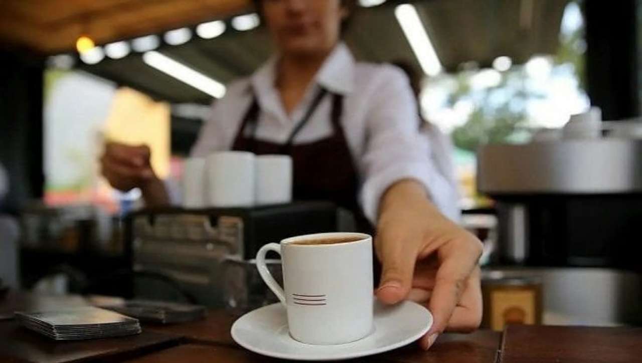 Caffè troppo caro: cliente chiama la polizia