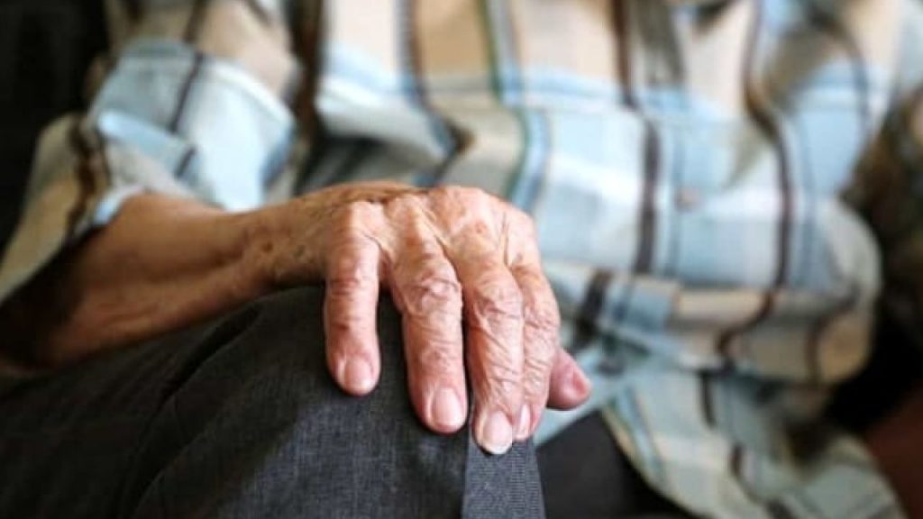 Truffa ad anziani: sottratti a due donne beni per 13 milioni. Denunciati