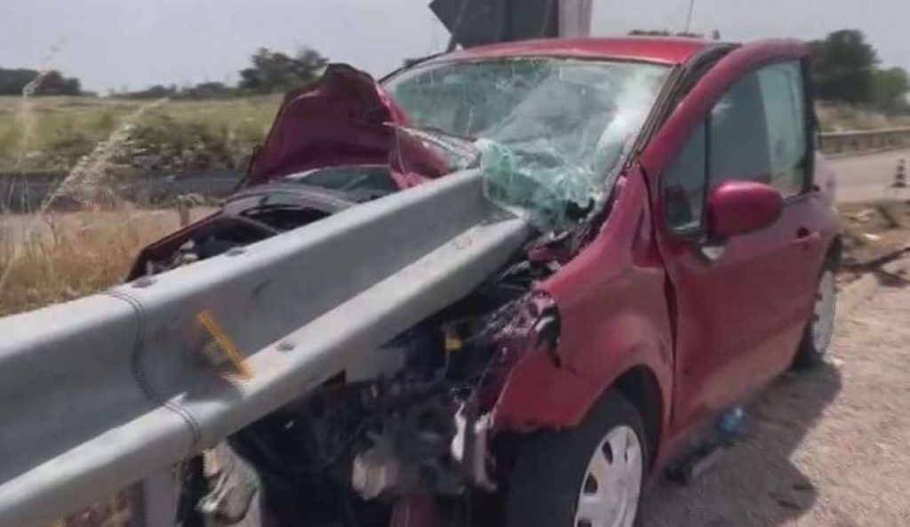 Auto si schianta e resta trafitta da guardrail: Alessandra muore a 28 anni