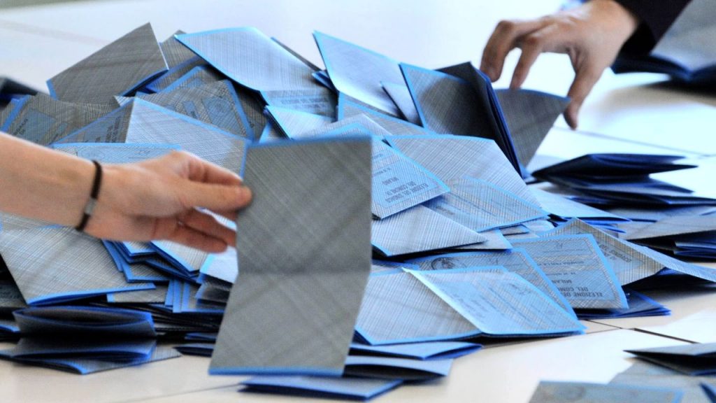 Soldi in cambio del voto, la denuncia arriva ai carabinieri