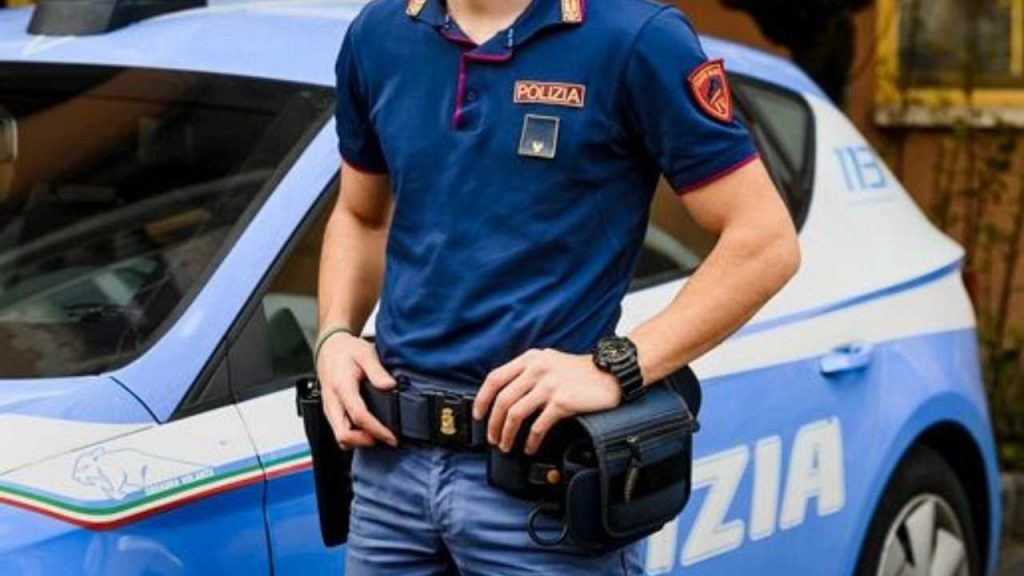 Fa finta di ordinare una pizza ma chiama la polizia: donna fa arrestare marito