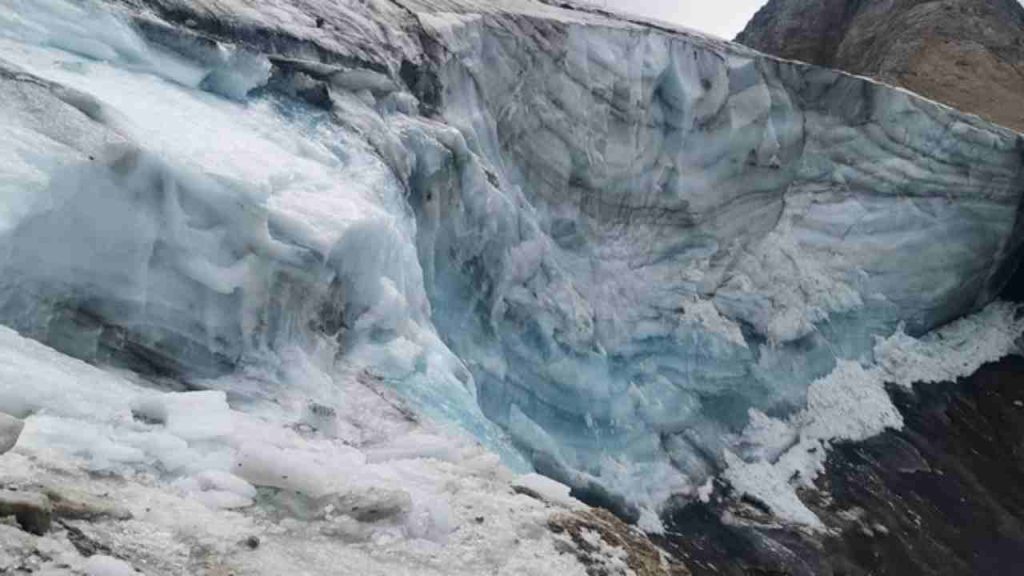 Uno speciale intervento sfiderà il blocco di ghiaccio che penzola dalla Marmolada