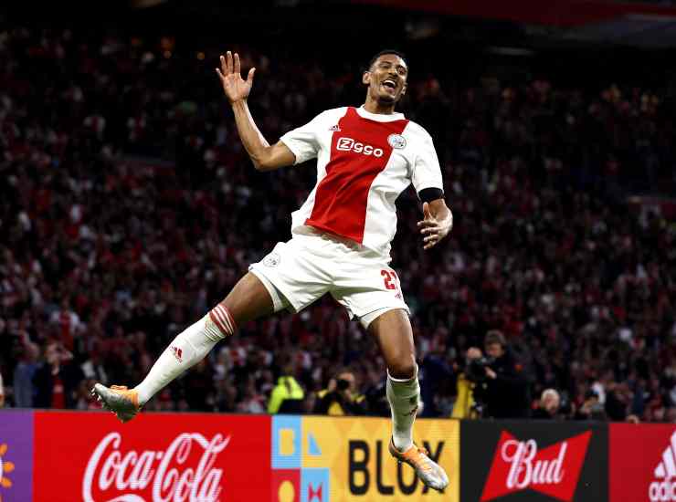 Haller con la maglia dell'Ajax - credits: Ansa Foto. Meteoweek