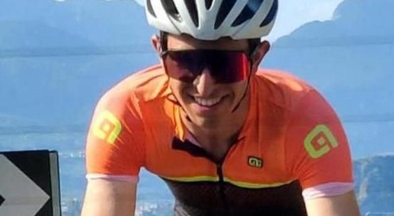 Pietro Ballarini ciclista 18enne perde il controllo della bici e si schianta
