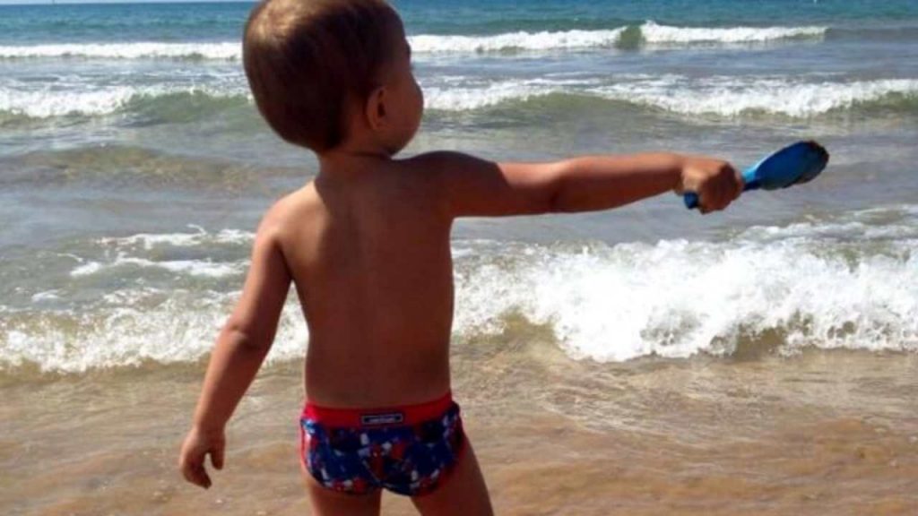 Piccolo Andrea morto a Sharm, la procura ascolterà i genitori:«Dubbi sull’intossicazione alimentare»