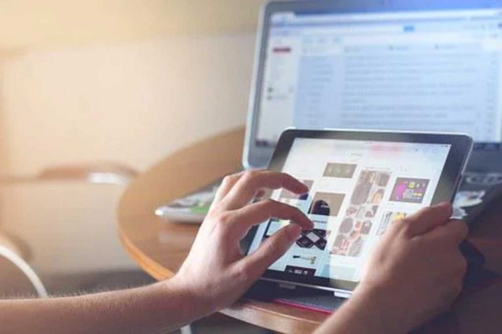 Bonus PC ed internet: i nuovi €300 da spendere subito, cosa puoi farci