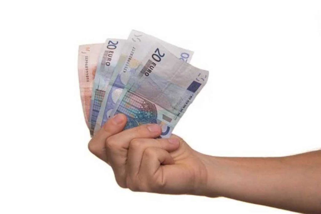 Perché i contanti stanno sparendo progressivamente e da cosa saranno sostituiti