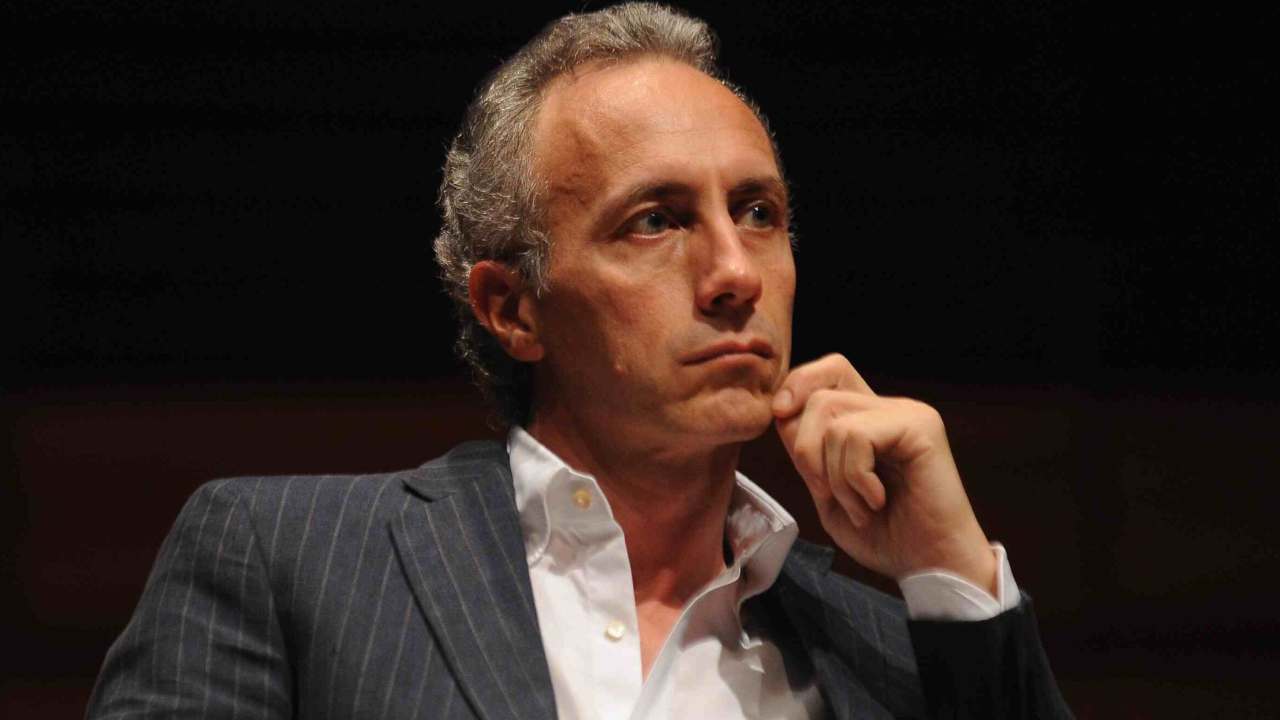 Incidente stradale per Marco Travaglio a Roma