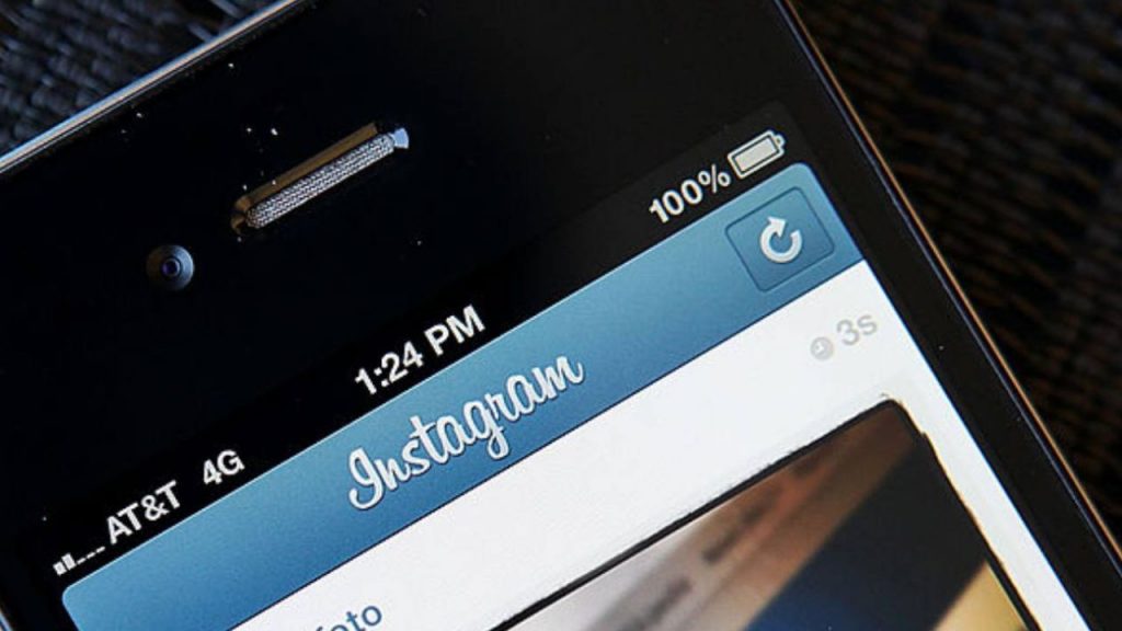 Adescava bambine sui social per sesso a pagamento: pedofilo in manette, le chat oscene con minorenni
