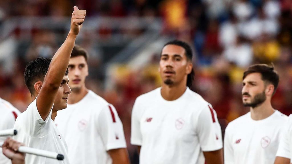 Roma, che euforia all’Olimpico! Quello che è successo è epocale, tifosi in delirio