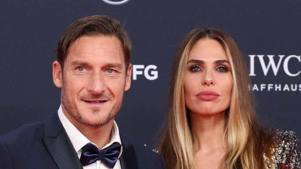 “Lei ha preso tutte le sue cose dalla casa”, Blasi e Totti spunta un retroscena: Ilary lontana da Roma?