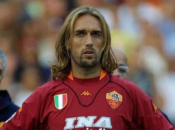 Gabriel Omar Batistuta con la maglia della Roma [Credit: web] - Meteoweek