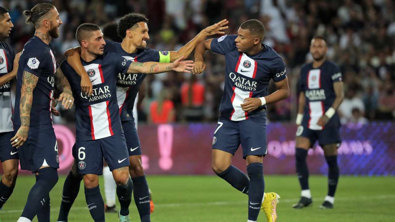 Giocatori del Psg nell'ultimo match di campionato (Credit Foto Ansa)