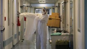 Covid, risalgono i contagi in Italia. Bassetti Covid non finisce come la campagna elettorale - meteoweek.com
