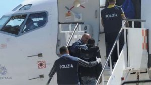 Rimpatrio coattivo per 48enne algerino lesioni, violenza sessuale, ricettazione e resistenza - meteoweek.com