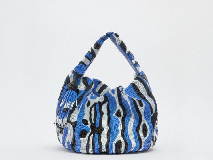 Zara, borsa stampata con perline (fonte web) 02.09.2022-meteoweek.com