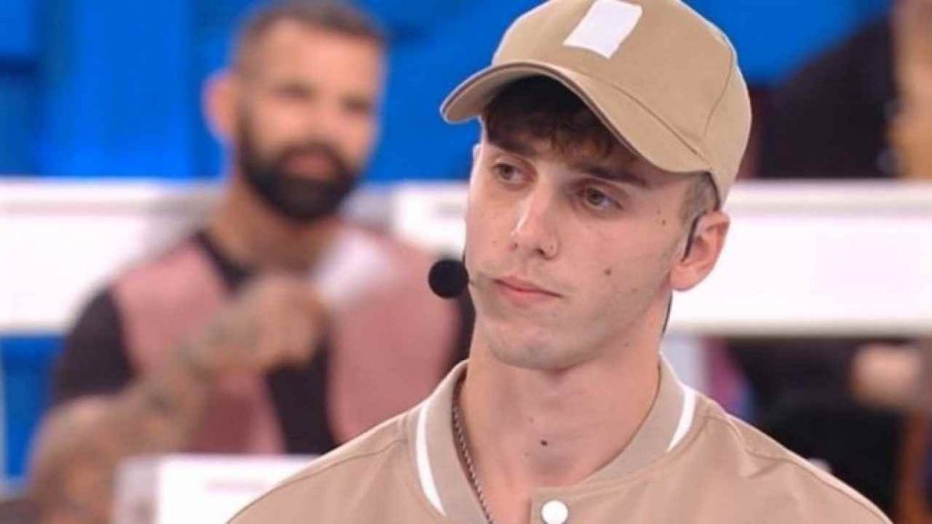 Amici, LDA è una furia sui social: “Sei uno scemo!” | Il messaggio del figlio di Gigi D’Alessio