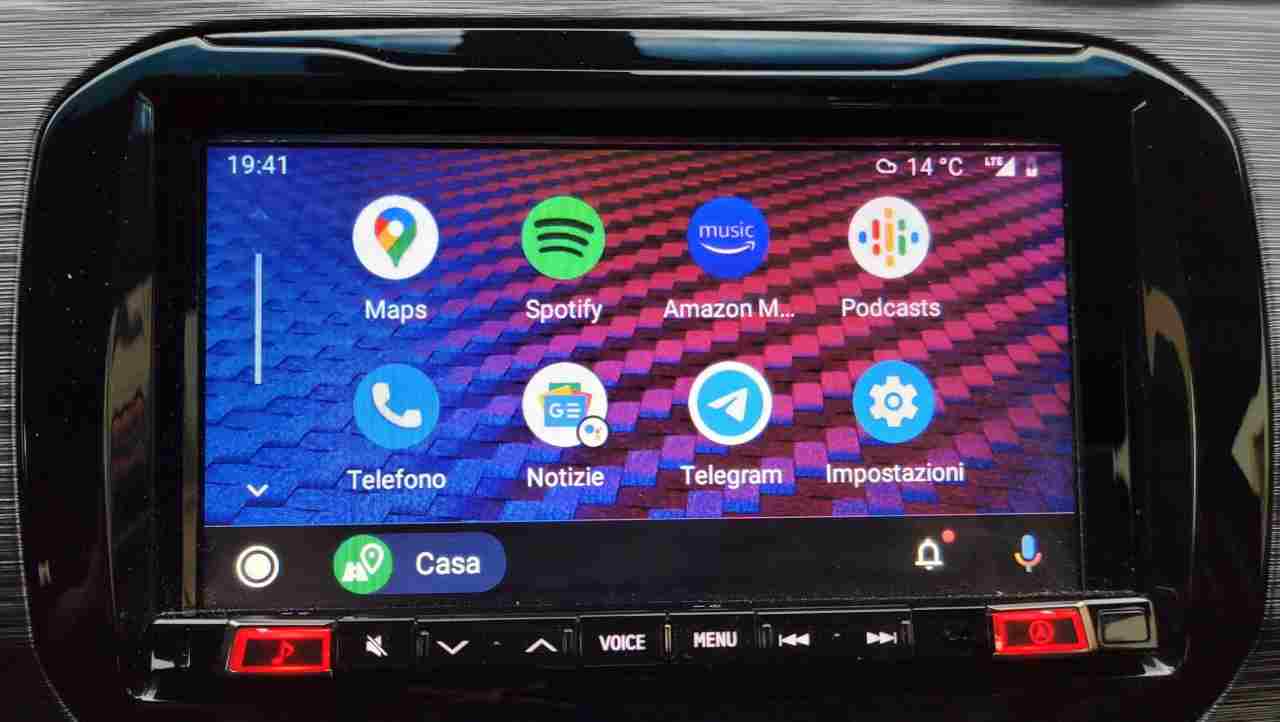 Fai l'upgrade alla tua auto con questo accessorio tech: una bella comodità che non ti aspettavi