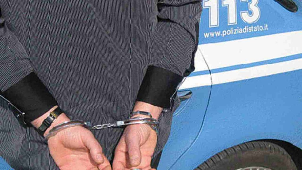 Arrestato per due volte dalla polizia nel giro di poche ore: incredibile giustificazione davanti al giudice