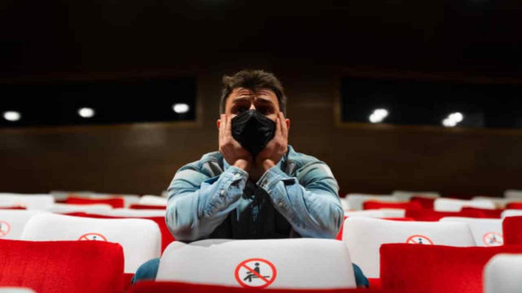 Cinema sempre più vuoti: ecco perché gli italiani non vanno più in sala