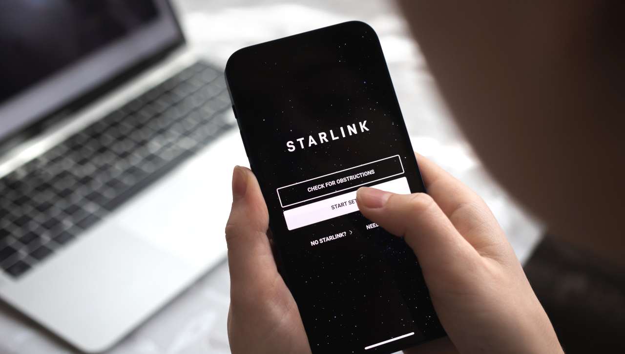 La Russia riprende i suoi attacchi e sposta l'attenzione ai satelliti civili: colpa di StarLink?