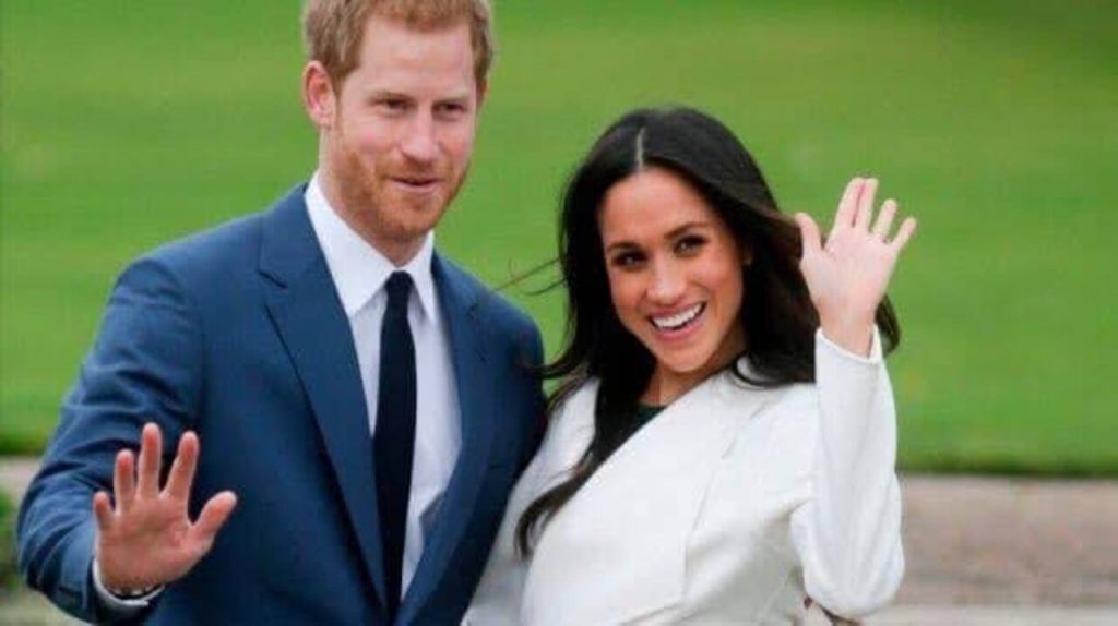 Harry e Meghan, i Duchi rischiano di giocarsi tutto con il nuovo libro in uscita | E corrono ai ripari