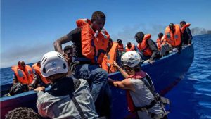 Migranti, 6 sbarchi con 500 a Lampedusa nella notte - meteoweek.com