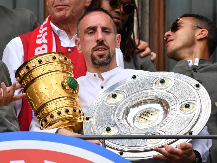 Ribery festeggia trofei vinti al Bayern Monaco - credits: Ansa Foto. 08102022 MeteoWeek.com