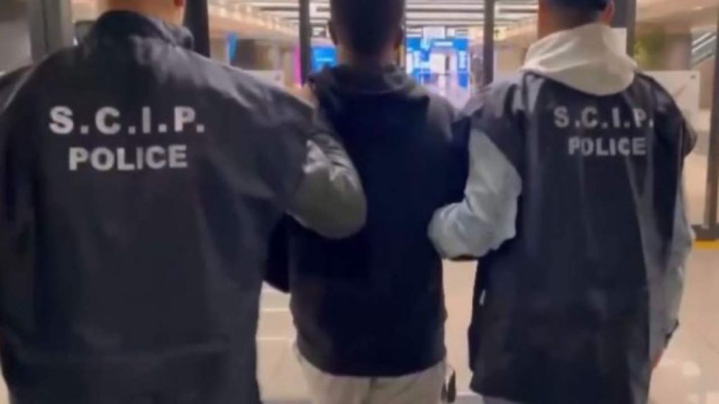Migranti, re dei trafficanti di esseri umani estradato in Italia: era ricercato da tempo