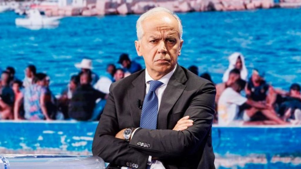 “Carico residuale”: per Piantedosi i migranti non sono umani  [VIDEO]