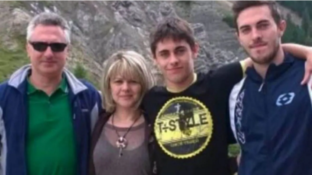 Fratelli uccisero il padre violento: condannato Alessio, assolto Simone