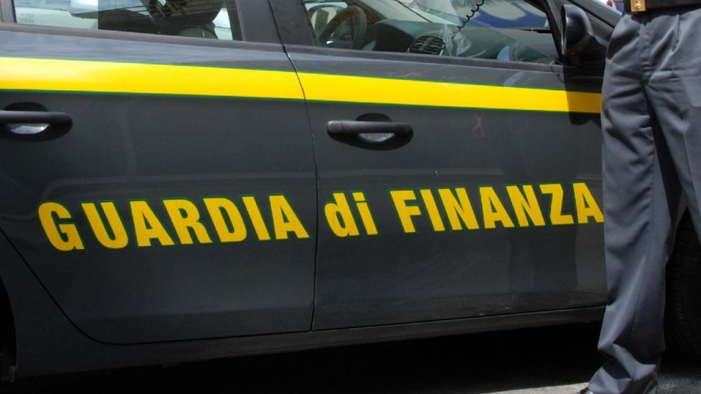 Finanziere trovato morto nella sua abitazione, si ipotizza il suicidio