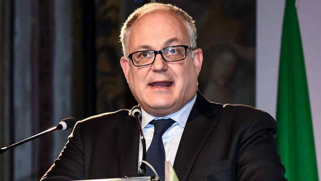 Residenza anche a chi occupa abusivamente, opposizioni all’attacco di Gualtieri: «Così legittima l’illegalità»