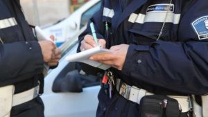 False multe sul parabrezza, l'ultima truffa: l'allarme dei vigili urbani - meteoweek.com