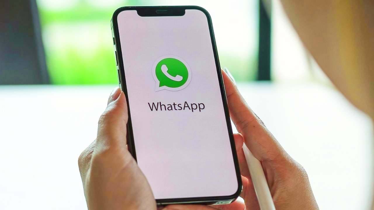 Non cancellare i tuoi messaggi, falli sparire: la nuova funzione WhatsApp è utilissima