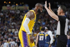 L'infinito LeBron non basta: i Lakers sono fuori dai playoff